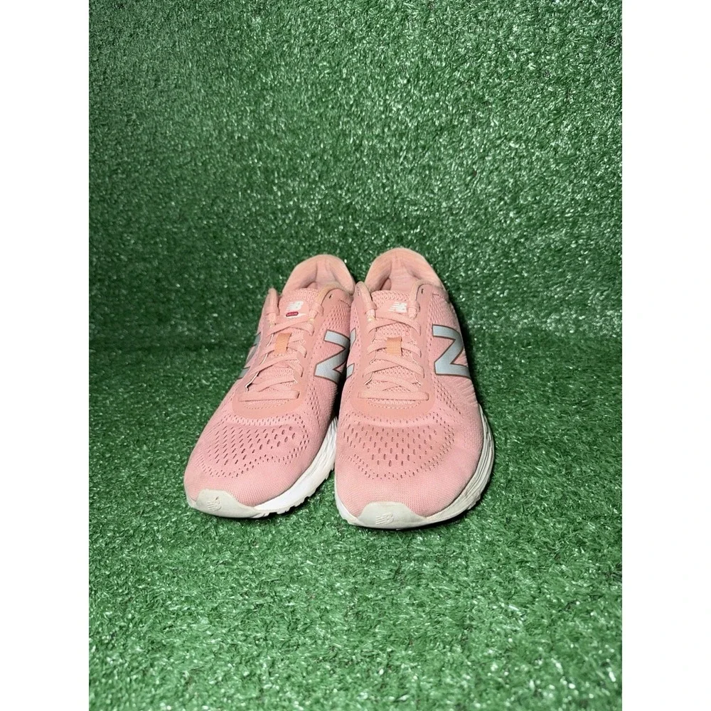 New Balance Womens Size 8.5 Fresh Foam Arishi Red Running Shoes Comfort Sneakers